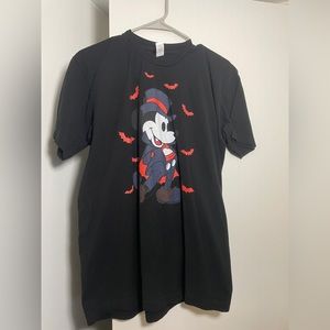* L black Disney Halloween Mickey Mouse graphic tee